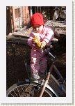 02 - 04 Sa incercam si bicicleta * 428 x 640 * (98KB)